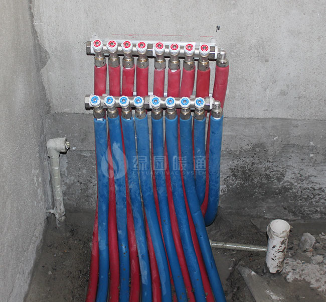 綠園暖通暖氣工程-愛家國(guó)際二期-暖氣片暗裝前期